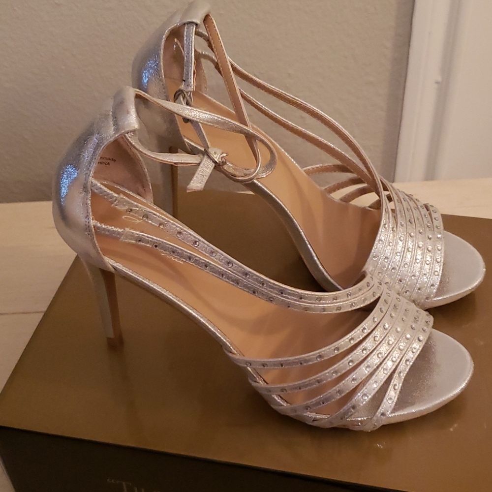 Shoes - Picture 2 of 2